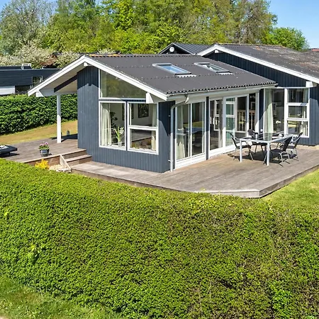 Awesome In Juelsminde Tatil Evi