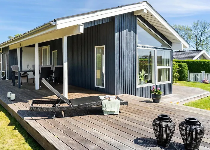 Awesome In Juelsminde Tatil Evi *