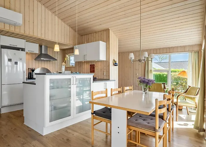 Awesome In Juelsminde Tatil Evi Sonderby (Midtjylland)
